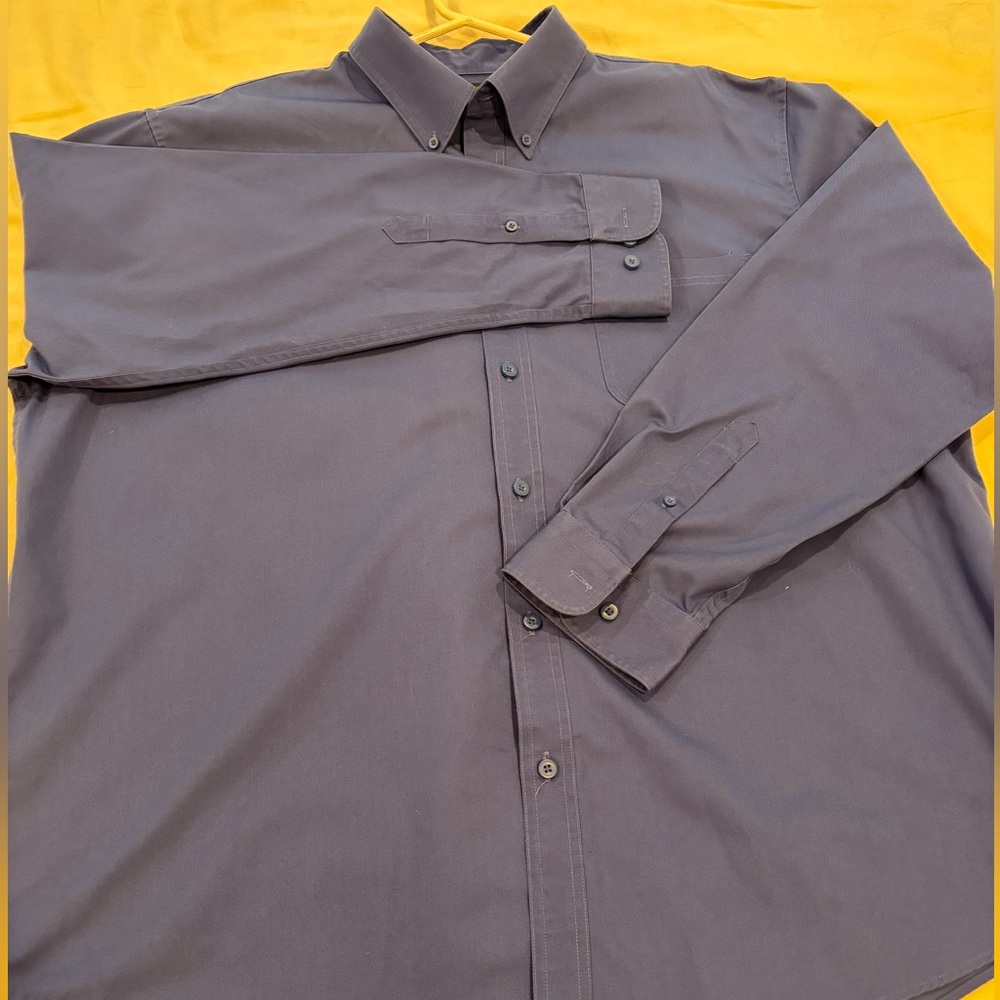 Lands' End Men's Vibrant Blue Dress Shirt.  Very lightly used.  No flaws.
